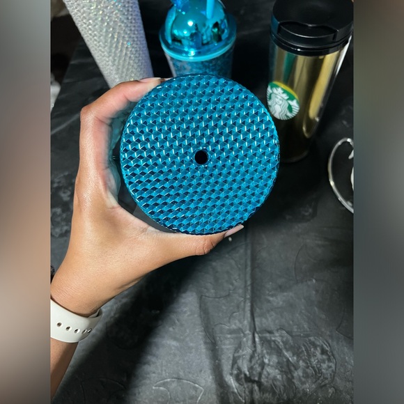 Starbucks 2023 Blue Chrome
Studded Venti 24oz Tumbler with Straw - Picture 3 of 6